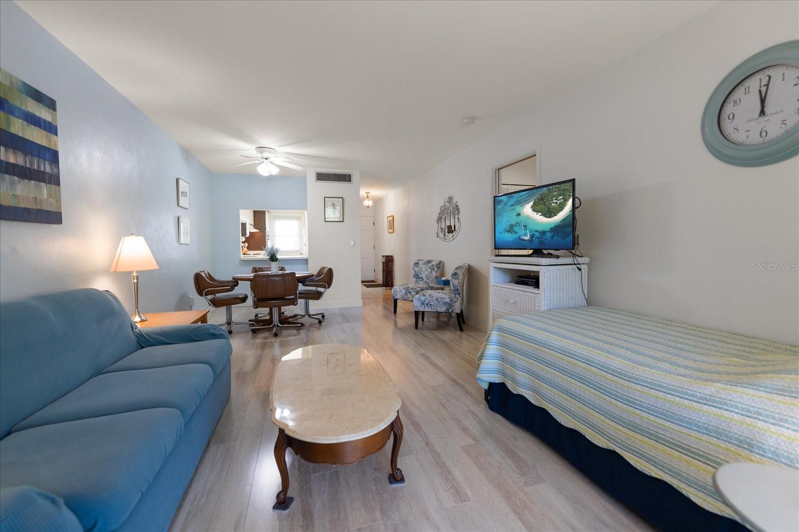 DOUGLAS ARMS - Residential