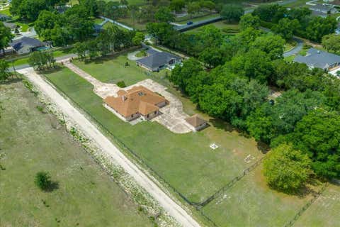 Tiny photo for 5085 SE 38th Street, Ocala, FL 34480 (MLS # OM722694)