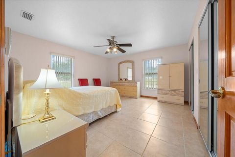 Tiny photo for 5085 SE 38th Street, Ocala, FL 34480 (MLS # OM722694)