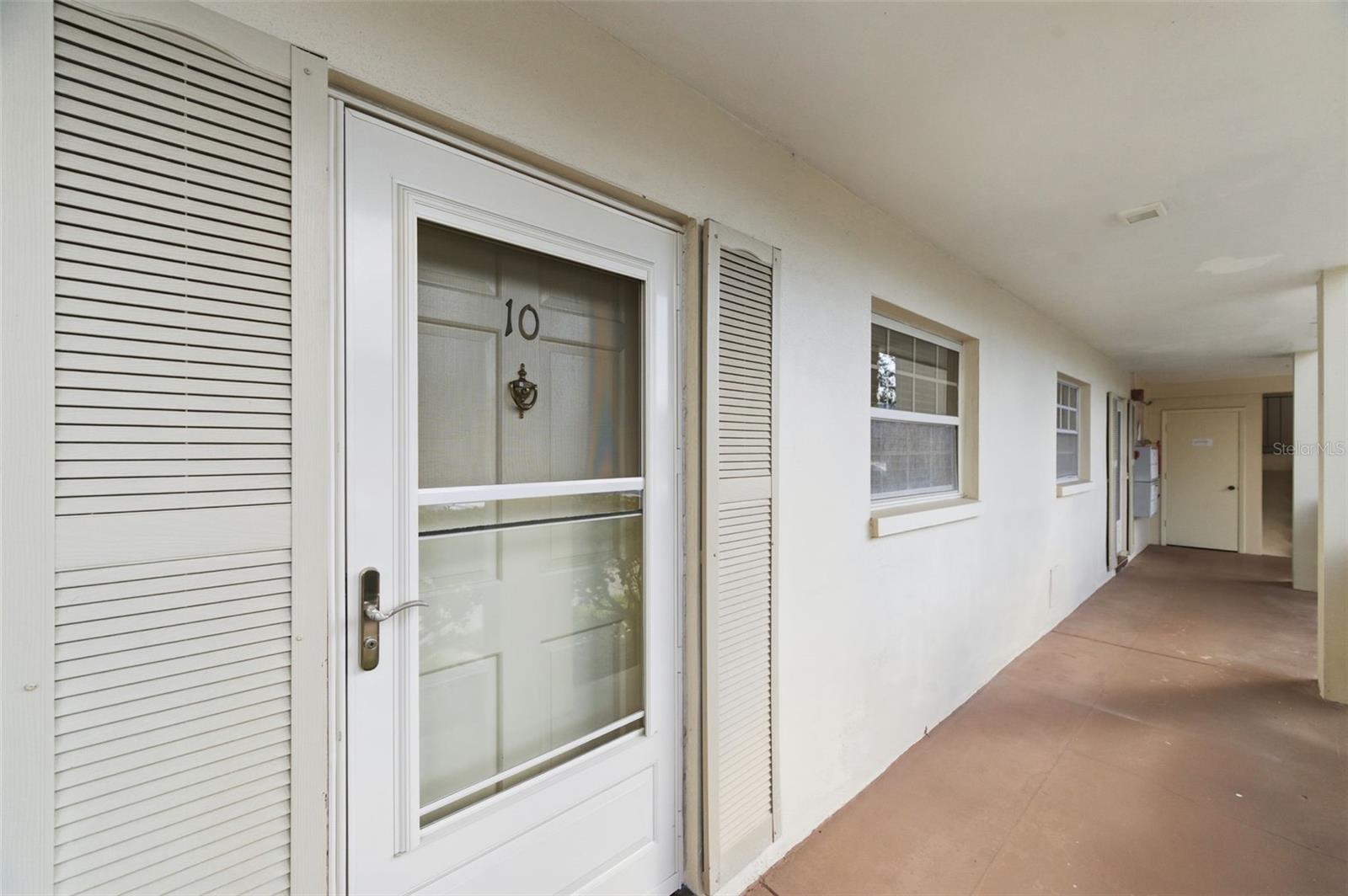 19029 US HIGHWAY 19 N 6-10