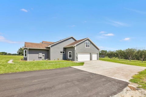Tiny photo for 11206 Howey Cross Road, Clermont, FL 34715 (MLS # O6424541)