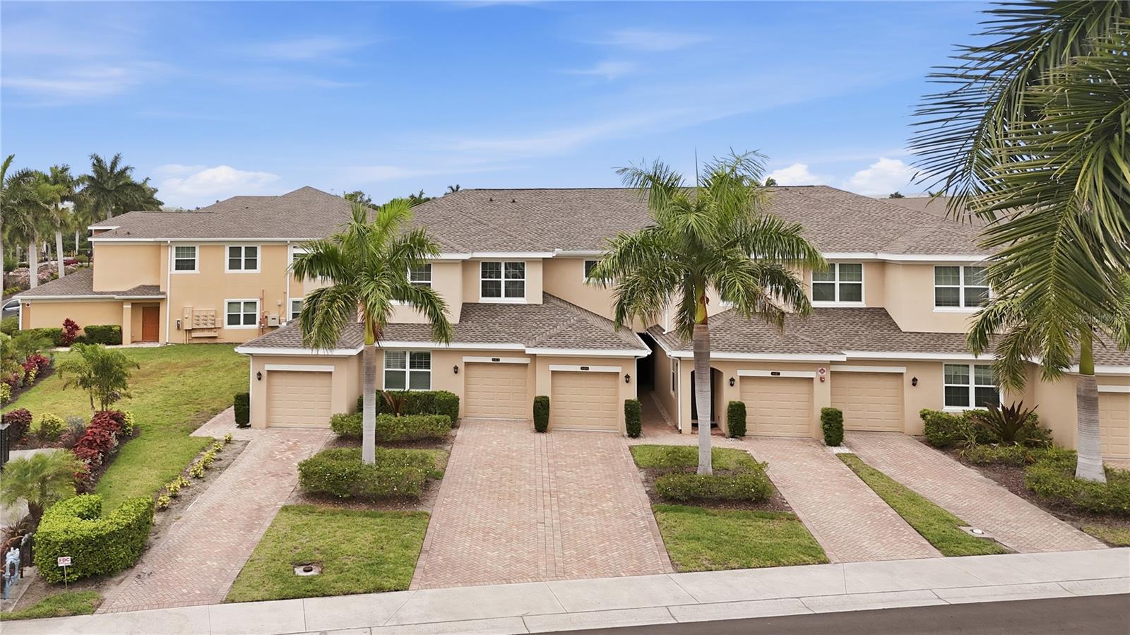 PALMER OAKS - Residential