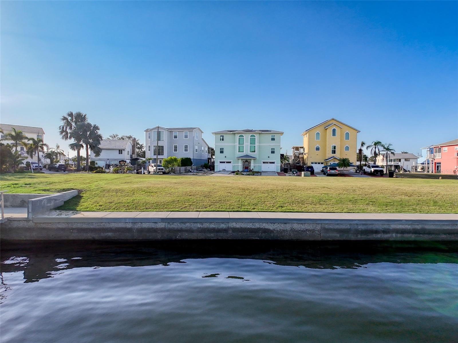 HUDSON BEACH ESTATES - Land