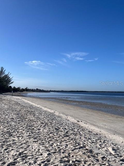 ISLAND RESORT AT MARINERS CLUB - Residential