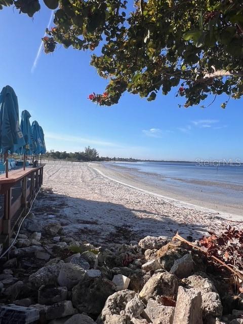 ISLAND RESORT AT MARINERS CLUB - Residential