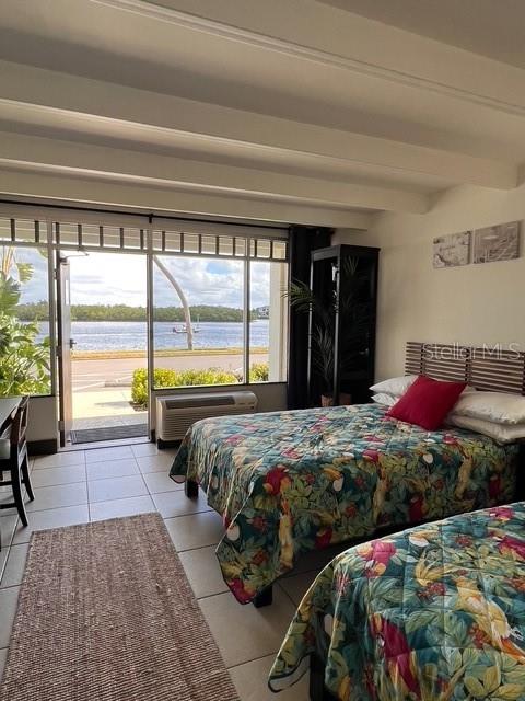 ISLAND RESORT AT MARINERS CLUB - Residential