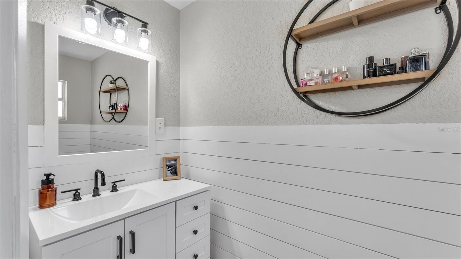 OAKLAND PARK OR A D GILLEYS - Residential