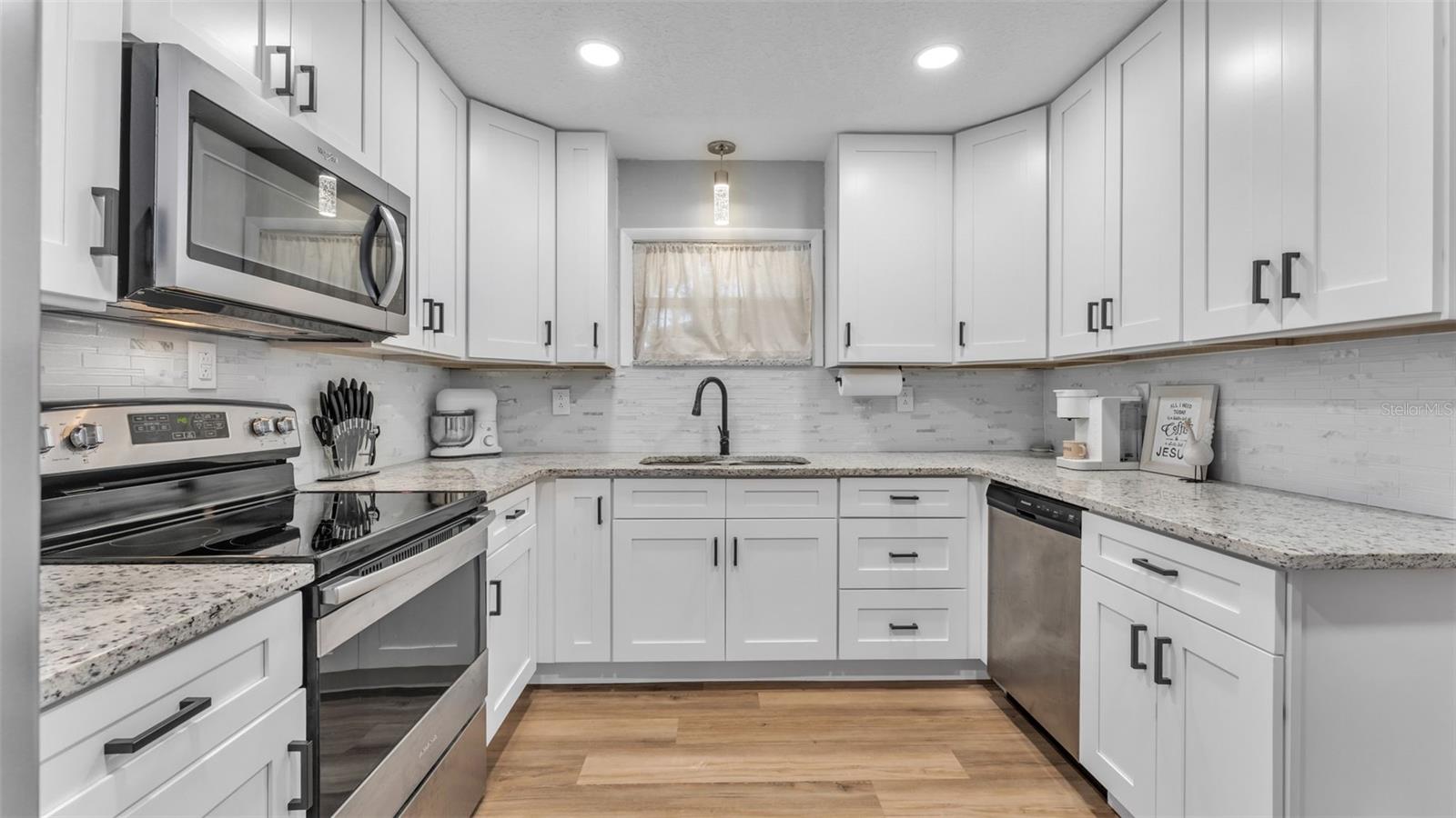 OAKLAND PARK OR A D GILLEYS - Residential