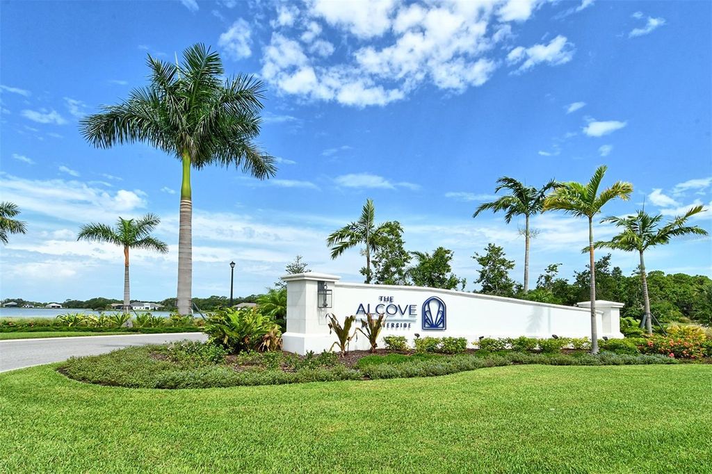 Photo of 6204 Isla Del Ray Avenue, Sarasota, FL 34240 (MLS # A4656345)