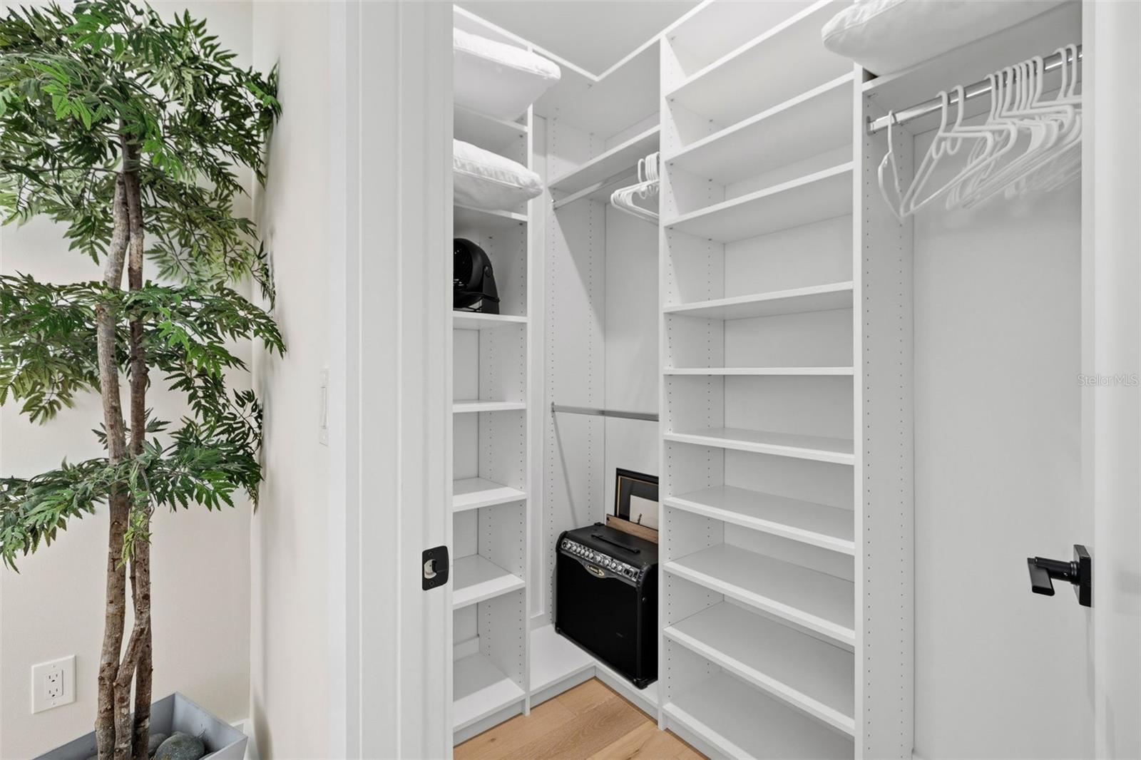 SHORE ACRES EDGEWATER SEC - Residential