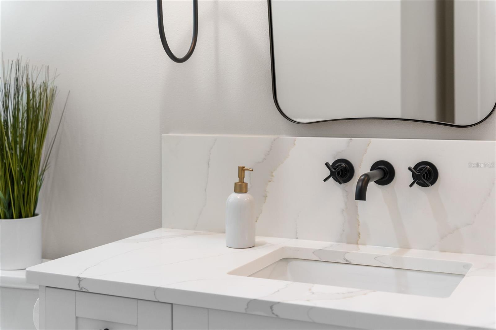 SHORE ACRES EDGEWATER SEC - Residential