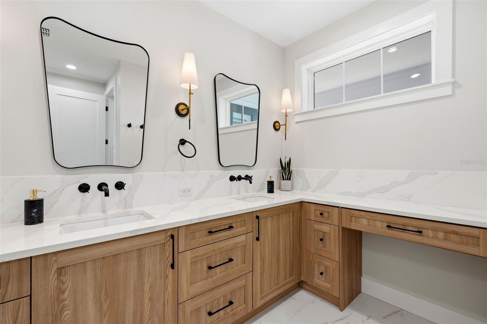 SHORE ACRES EDGEWATER SEC - Residential