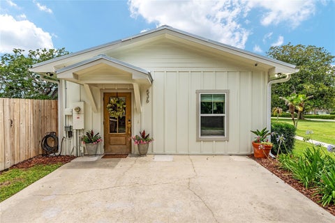 Tiny photo for 536 SE 22nd Avenue, Ocala, FL 34471 (MLS # OM725555)