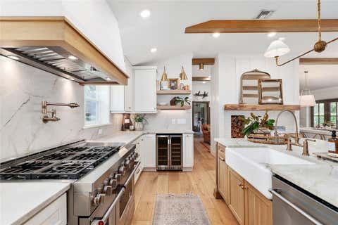 Tiny photo for 536 SE 22nd Avenue, Ocala, FL 34471 (MLS # OM725555)