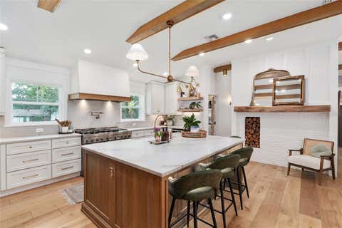 Tiny photo for 536 SE 22nd Avenue, Ocala, FL 34471 (MLS # OM725555)