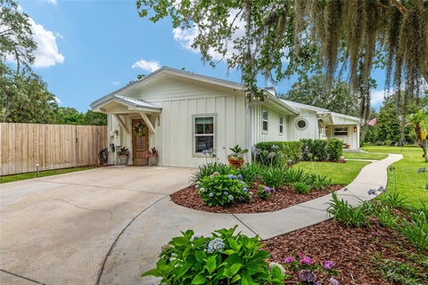 Tiny photo for 536 SE 22nd Avenue, Ocala, FL 34471 (MLS # OM725555)