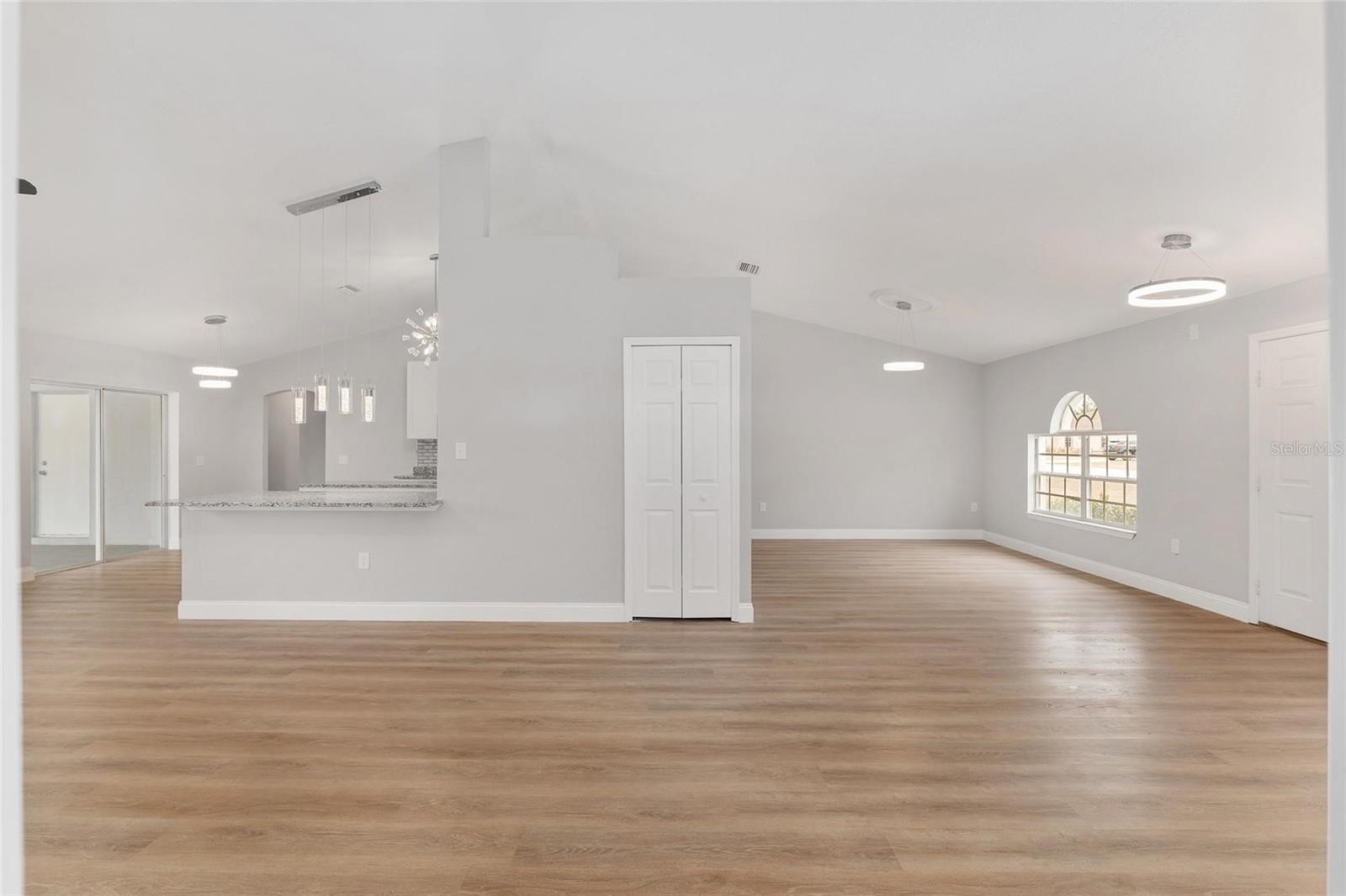 OCALA WATERWAY ESTATE - Residential