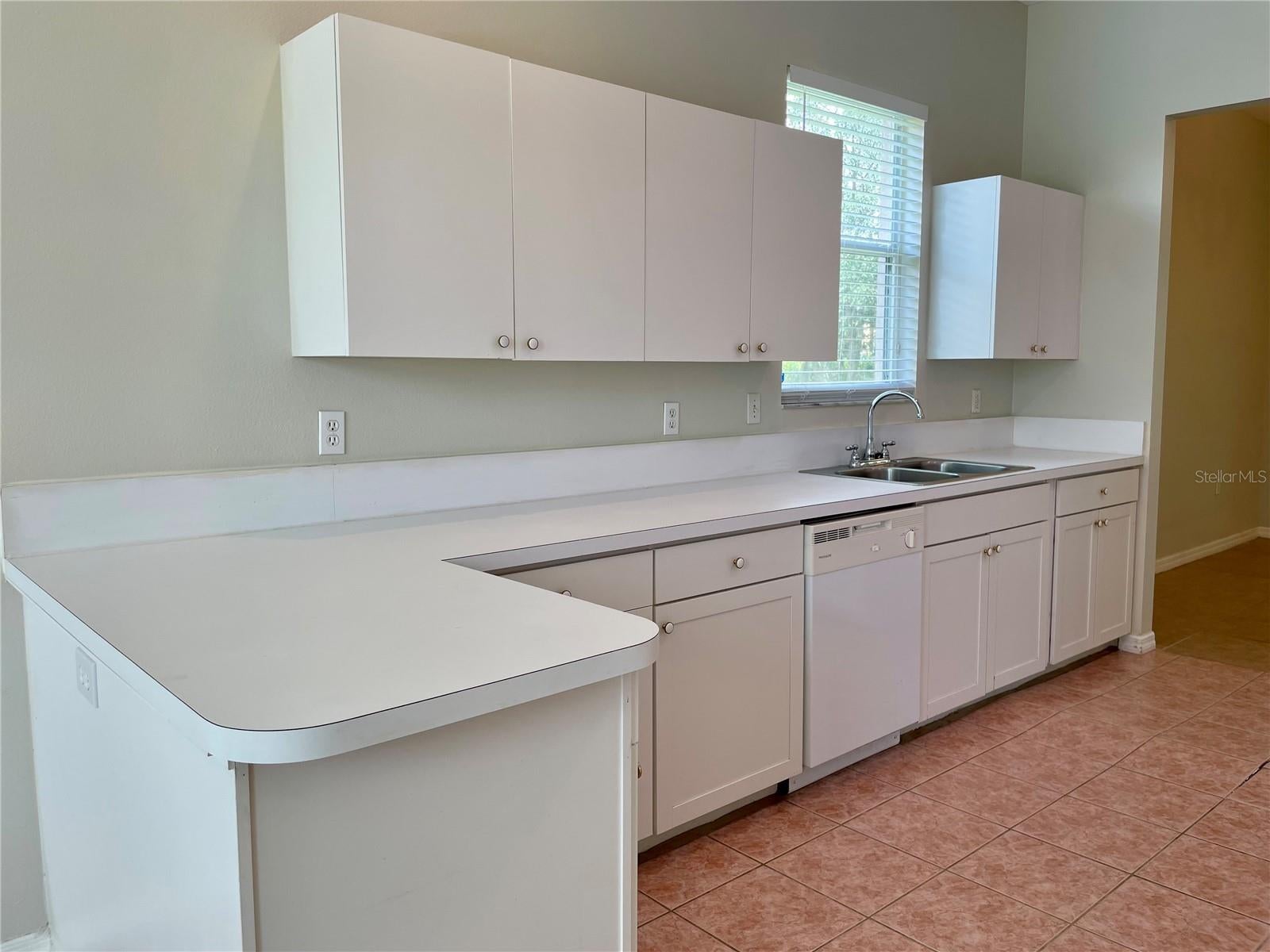 6813 WINSLOW STREET, SARASOTA, FL, 34243 3 6813 WINSLOW STREET