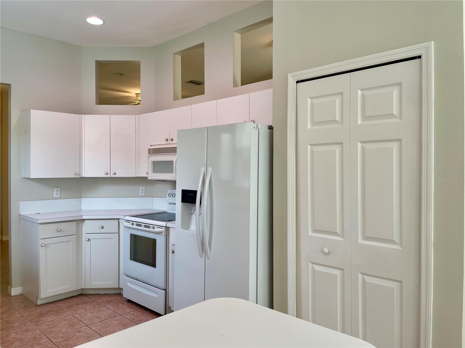 6813 WINSLOW STREET, SARASOTA, FL, 34243 4 6813 WINSLOW STREET