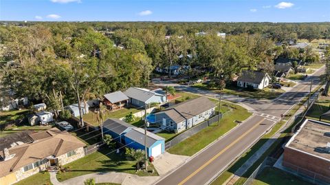 A home in PLANT CITY