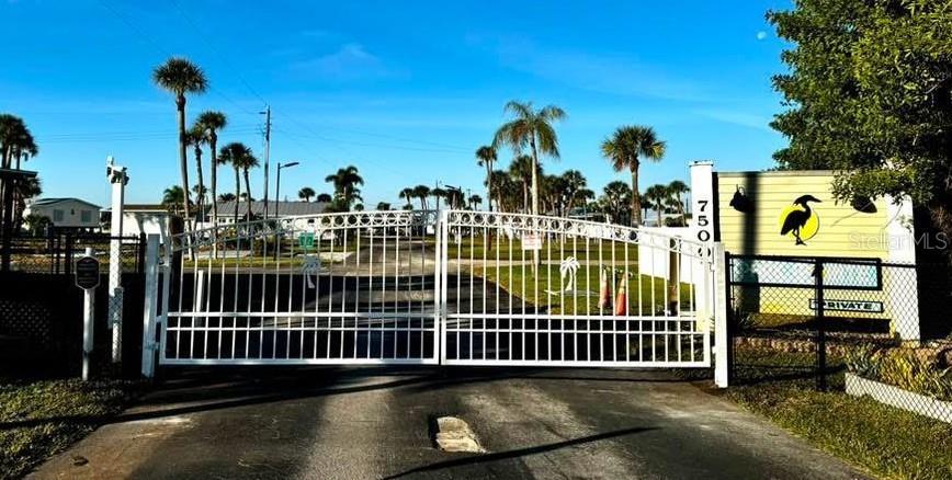 PARK POINTE MOB HME VLGE - Land