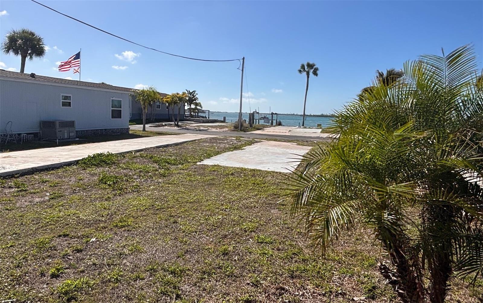 PARK POINTE MOB HME VLGE - Land