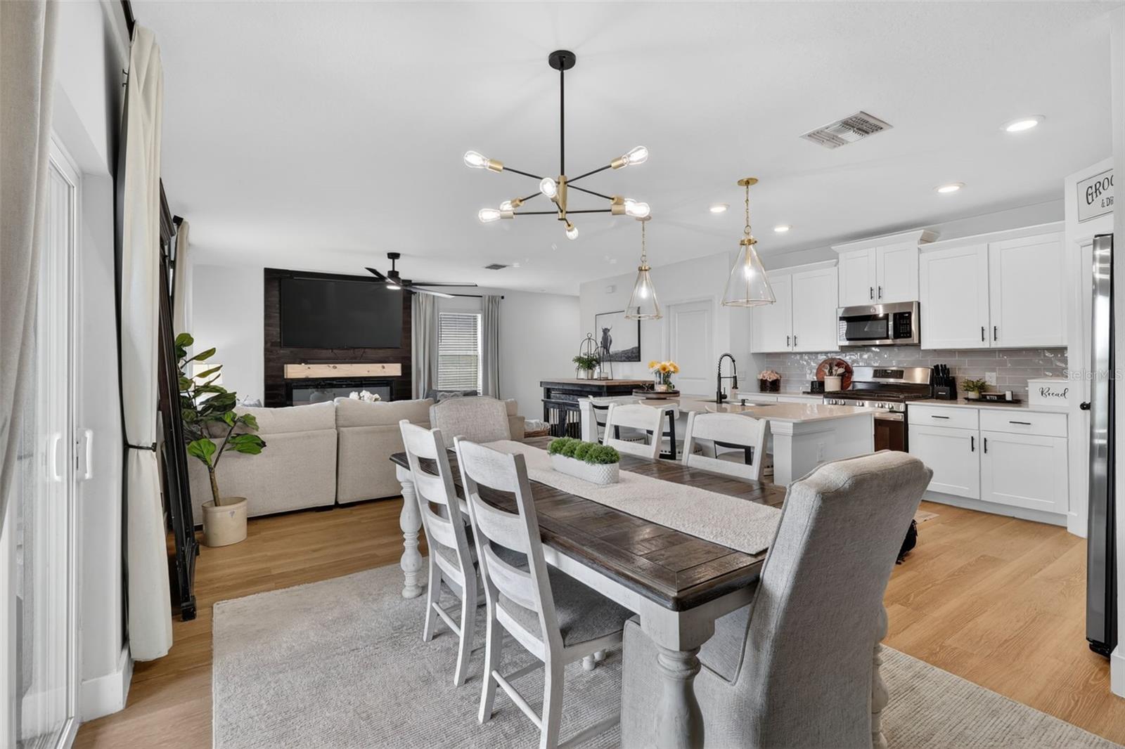 TWO RIVERS PH A1 - Residential