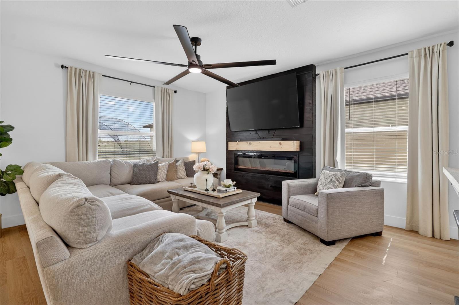 TWO RIVERS PH A1 - Residential