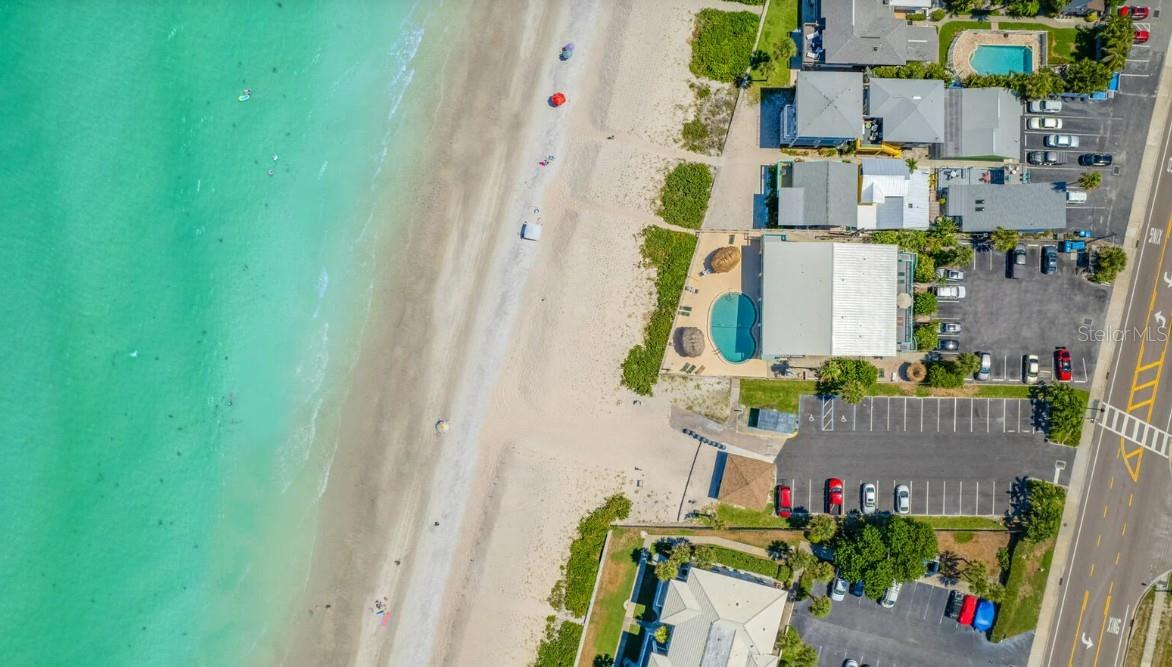 CHATEAU CONDO THE - Residential