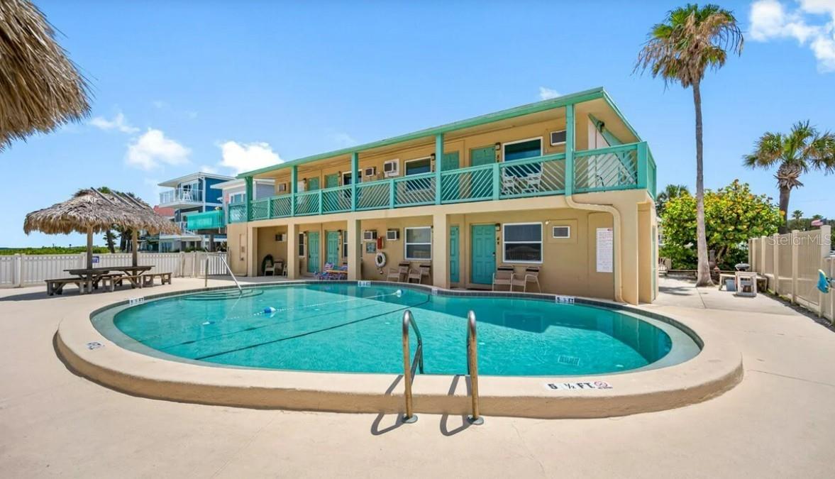 CHATEAU CONDO THE - Residential