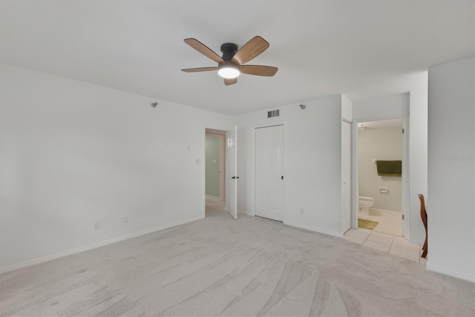 ROLLS LANDING PH 01 BLDG 08 - Residential