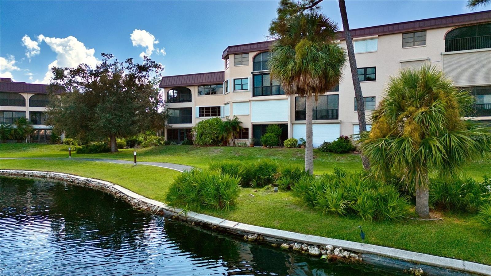 ROLLS LANDING PH 01 BLDG 08 - Residential