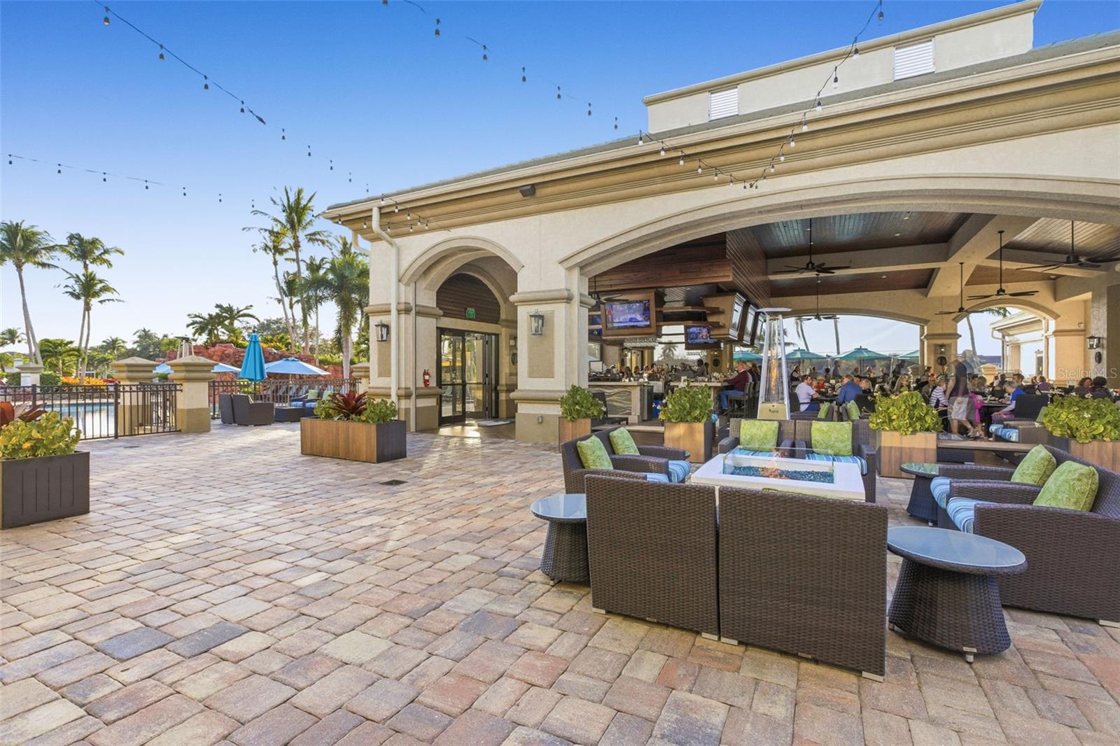 BRISTOL BAY 02 LEGENDS - Residential