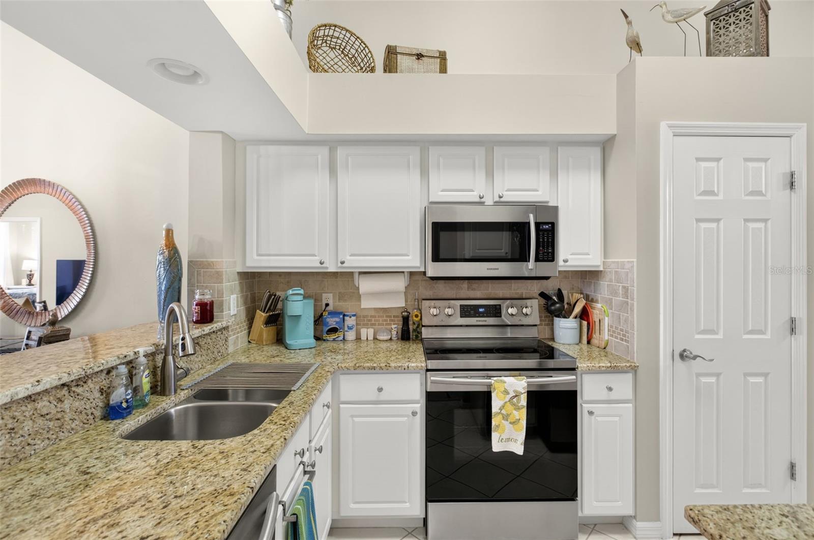 BRISTOL BAY 02 LEGENDS - Residential