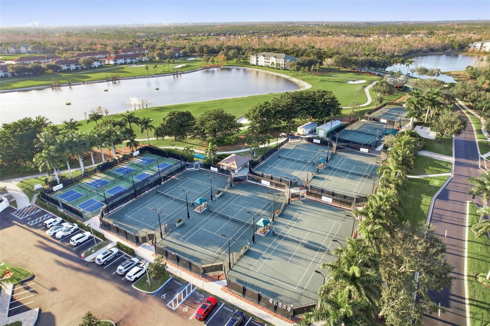 BRISTOL BAY 02 LEGENDS - Residential