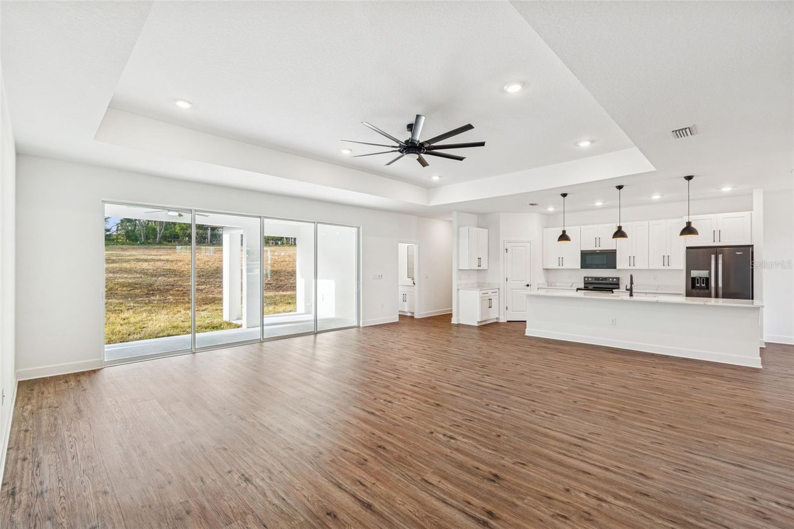 SPRING HILL - Residential