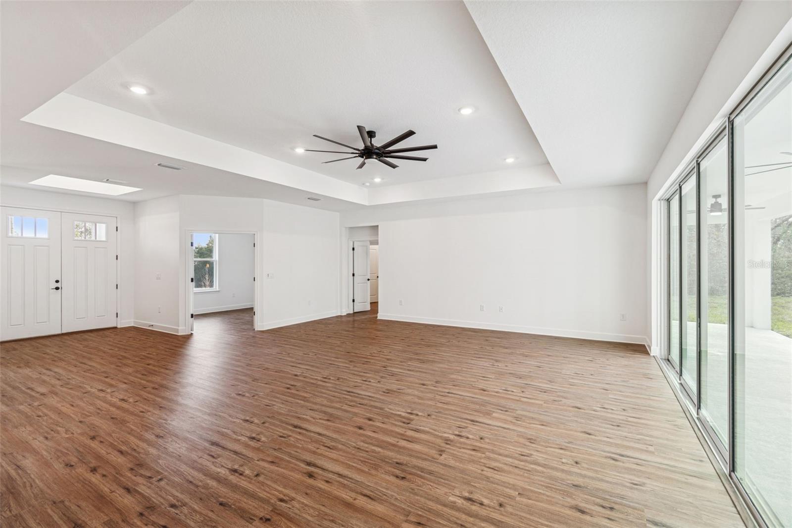 SPRING HILL - Residential