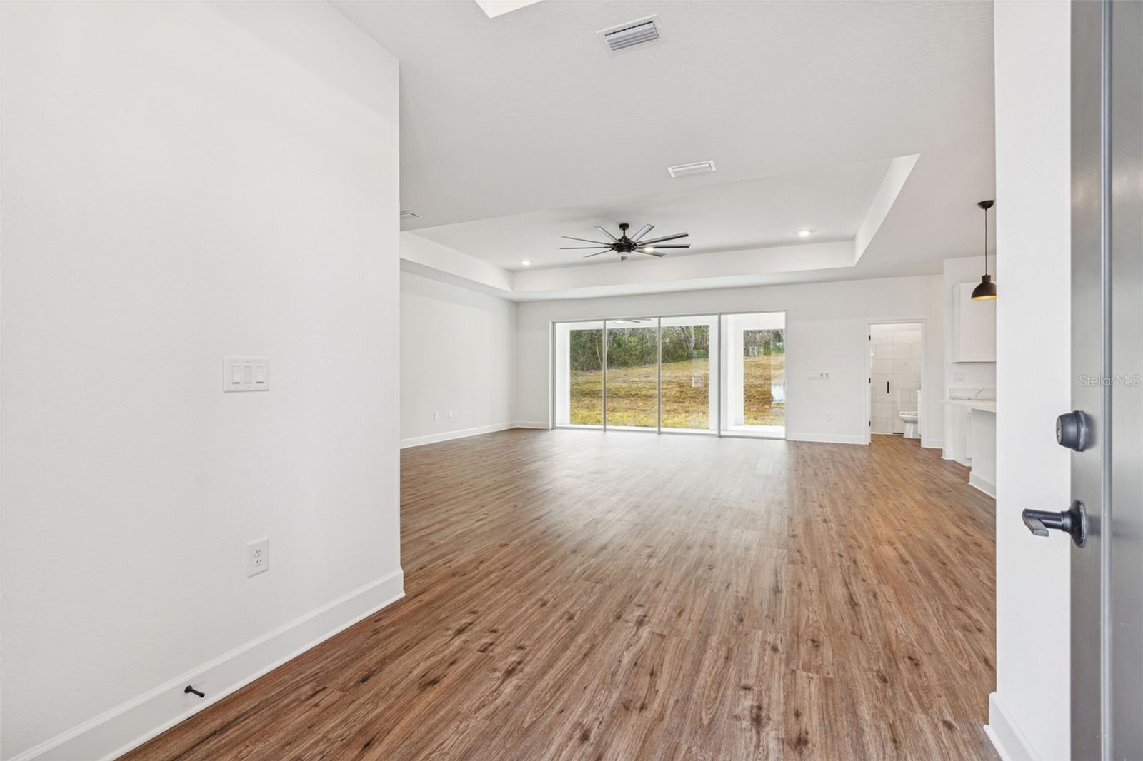 SPRING HILL - Residential