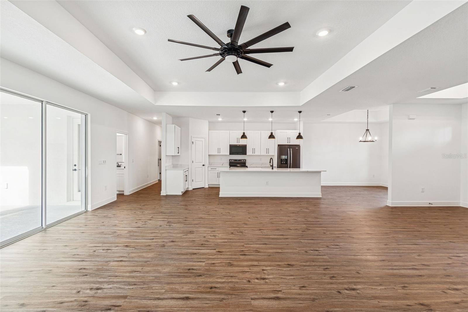 SPRING HILL - Residential