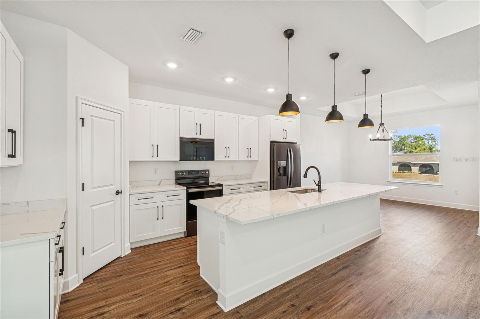 SPRING HILL - Residential