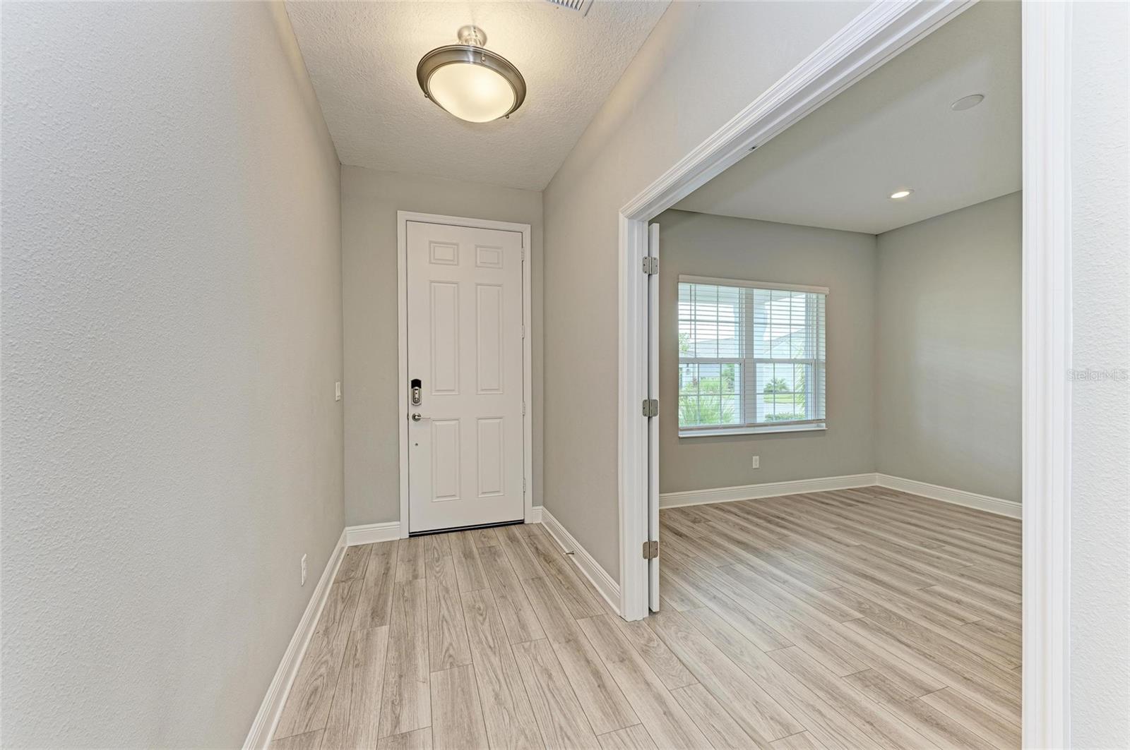 2802 BUTTERFLY JASMINE TRAIL