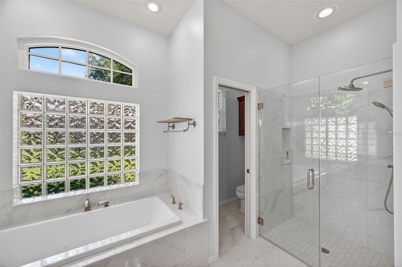 PARKER POINTE PH 01 - Residential