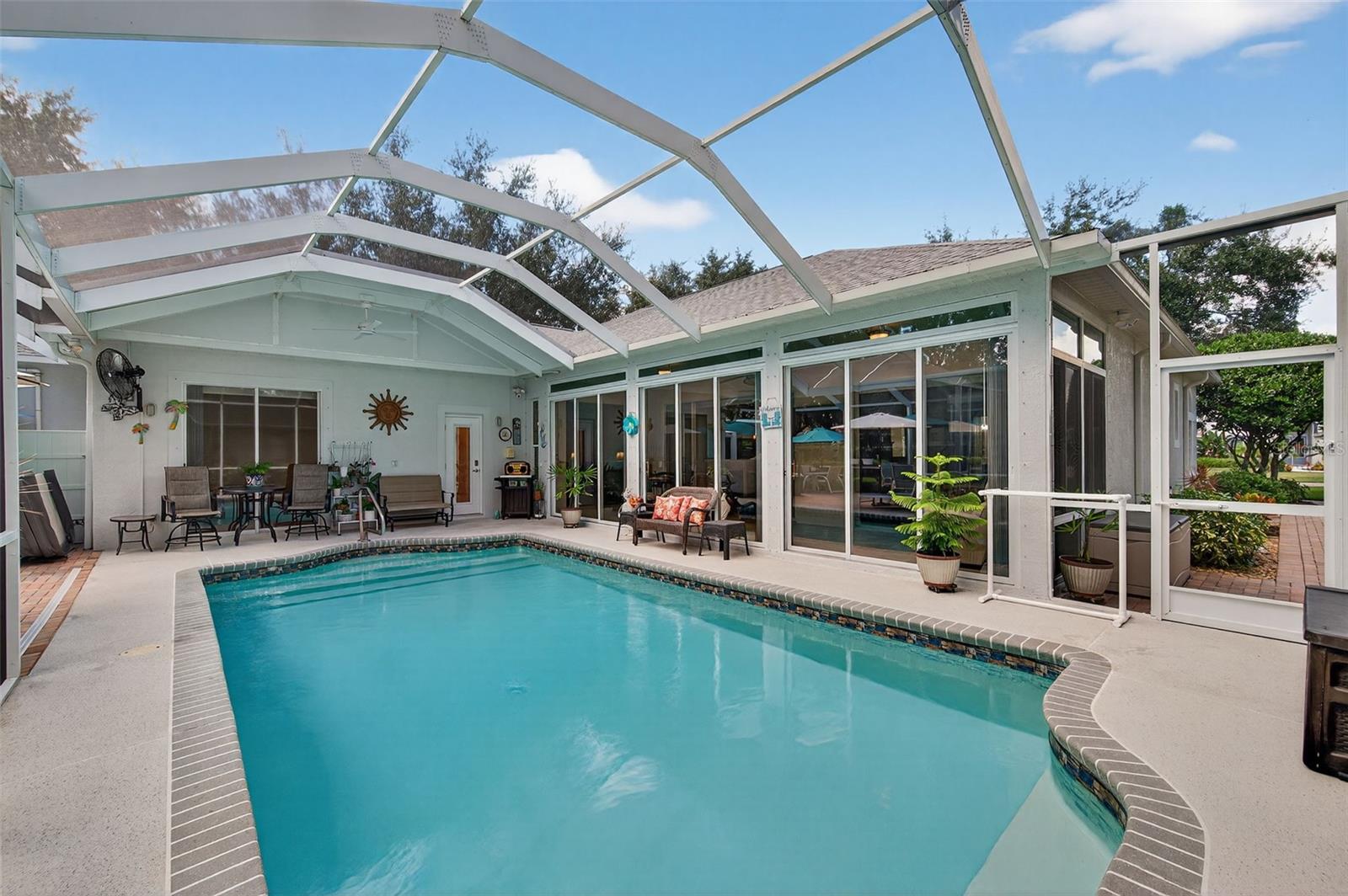 PARKER POINTE PH 01 - Residential