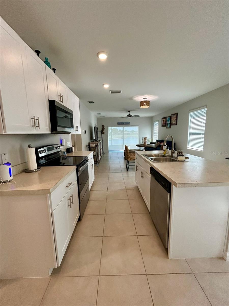 CALUSA CRK PH 01 - Residential Lease