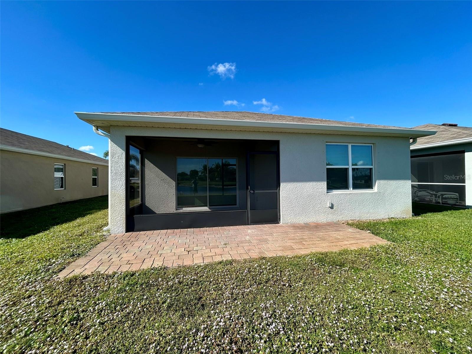 CALUSA CRK PH 01 - Residential Lease