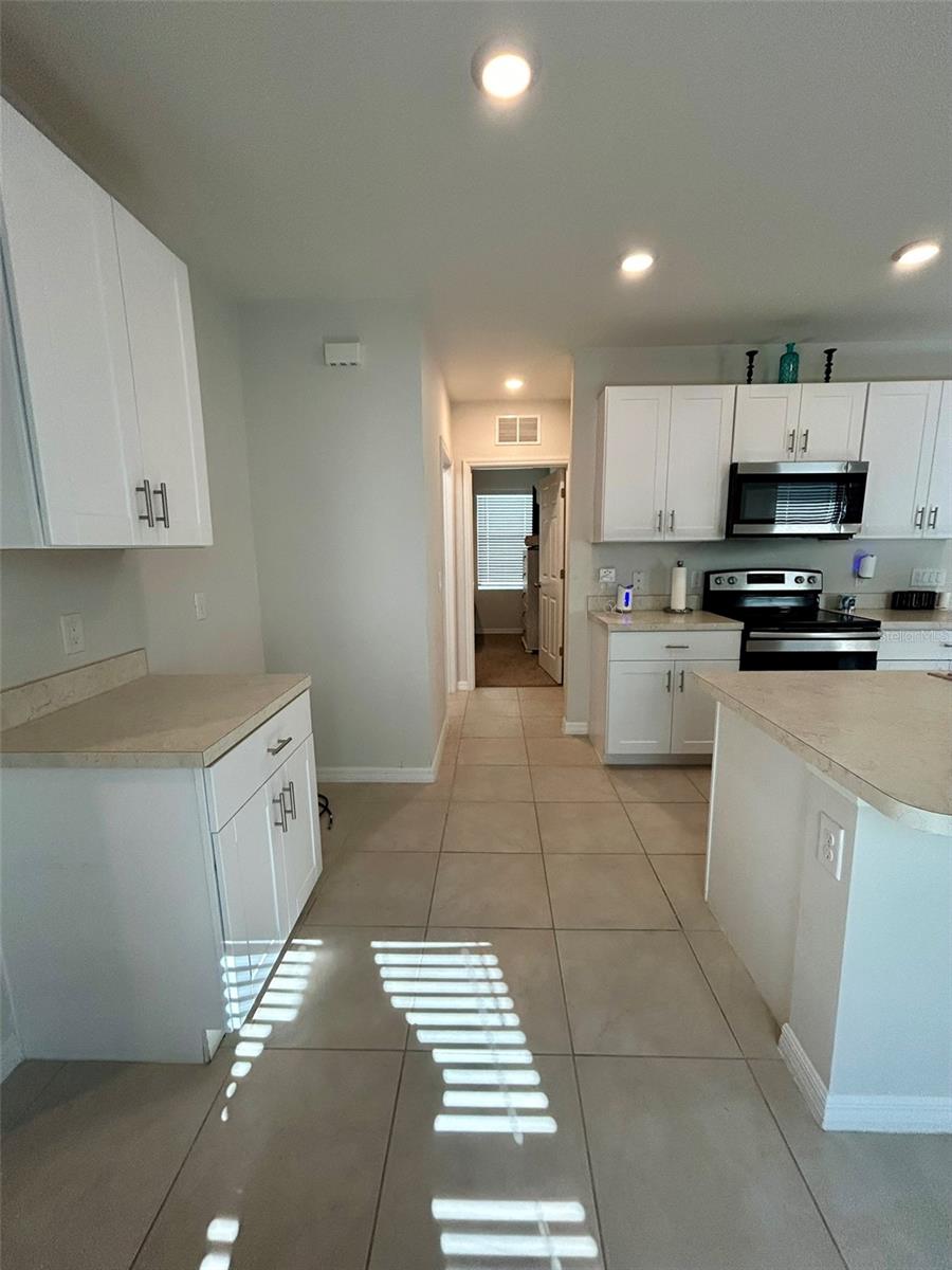 CALUSA CRK PH 01 - Residential Lease