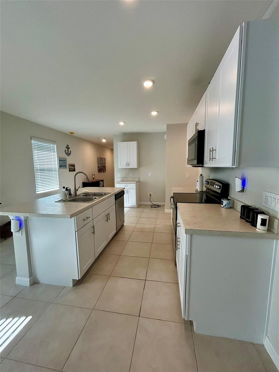 CALUSA CRK PH 01 - Residential Lease