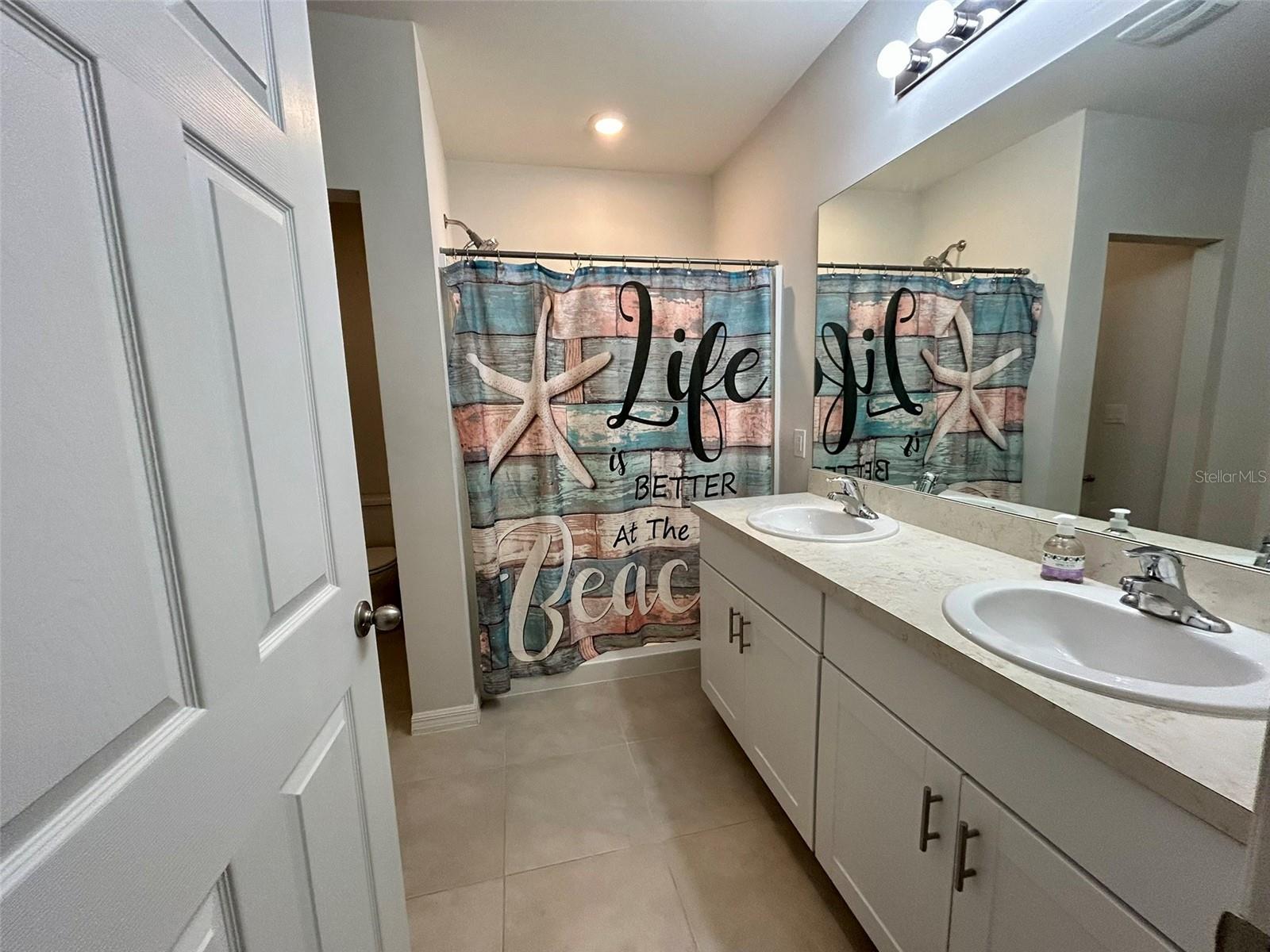 CALUSA CRK PH 01 - Residential Lease