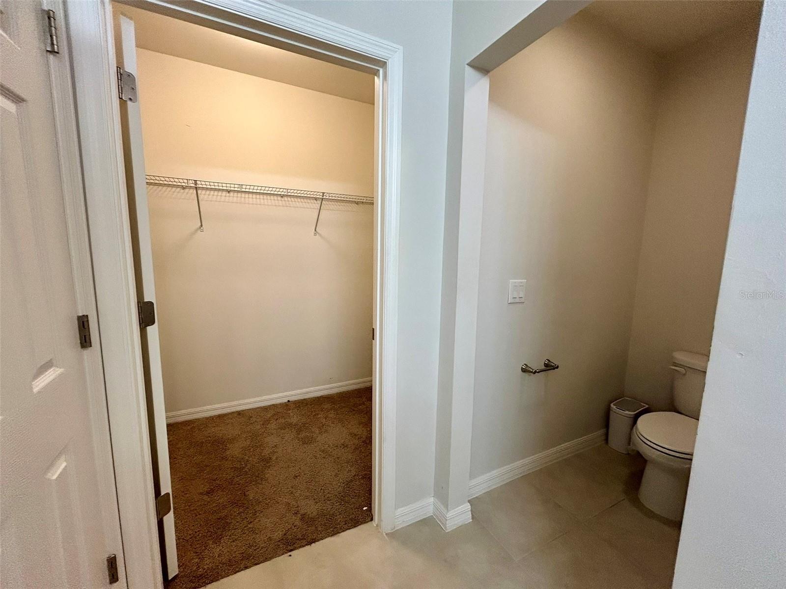 CALUSA CRK PH 01 - Residential Lease