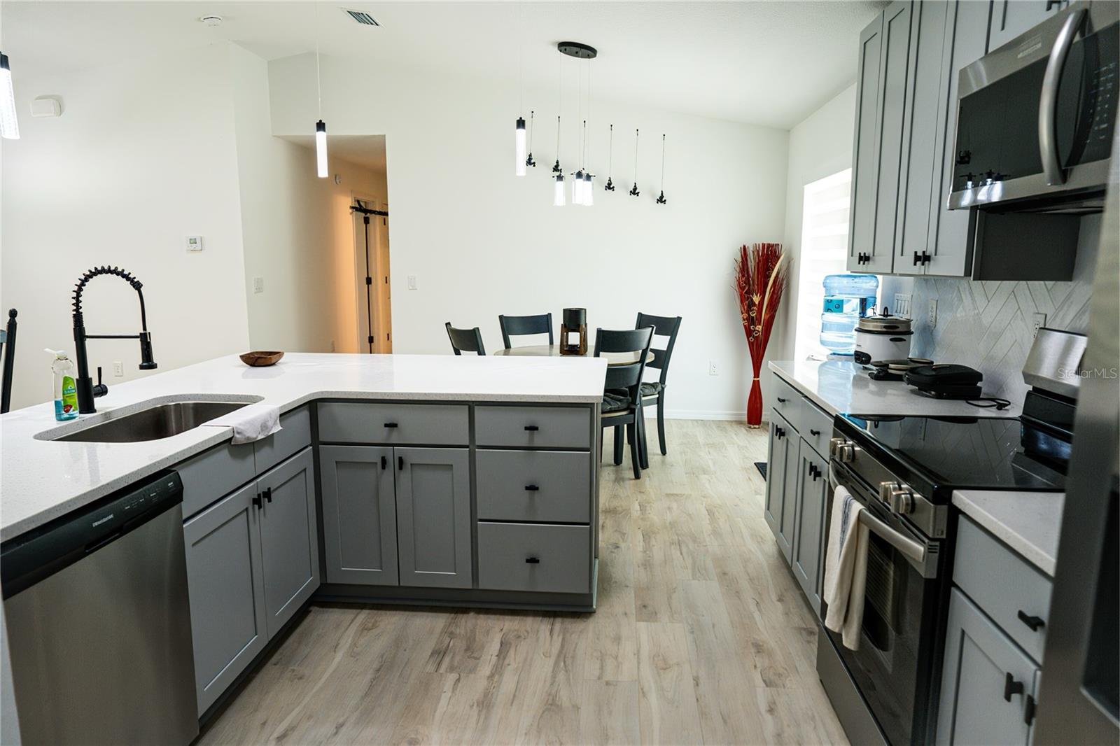 SILVER PALMS ESTATE - Residential